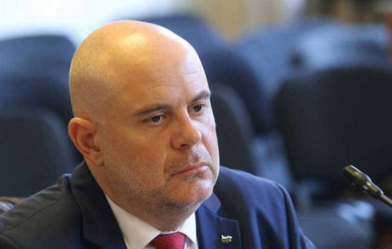 Гешев: Прокуратурата не може да бъде заложник на дребнави политически сметки