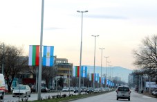 novi-golemi-znamena-se-veiat-nad-473.jpg