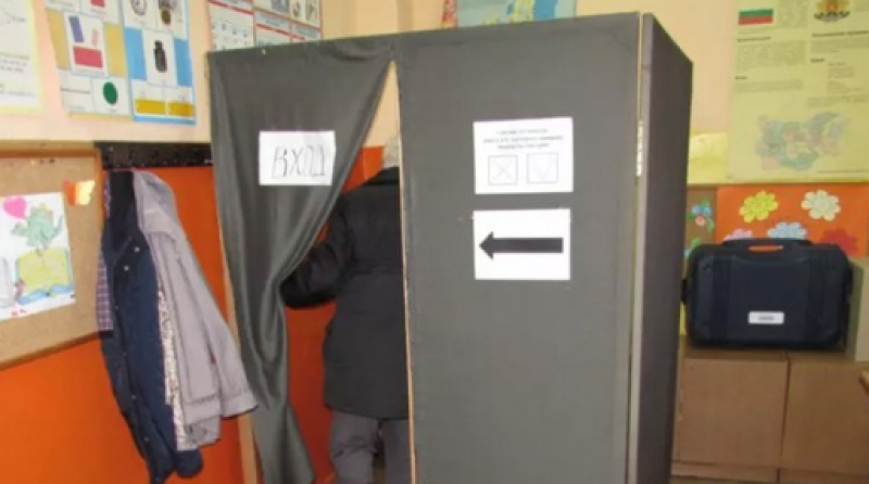 Без кабини за гласуване с хартиена бюлетина на предстоящите избори