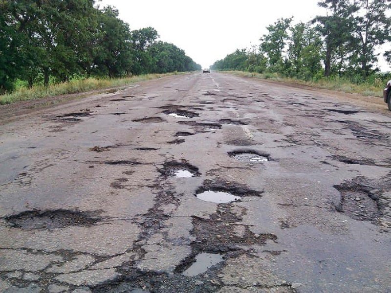 Граждани на протест преди старта на ремонта на Рогошко шосе