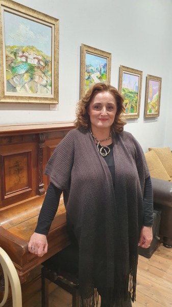 44 творби изложи в Пловдив Розалина Исак Панижел