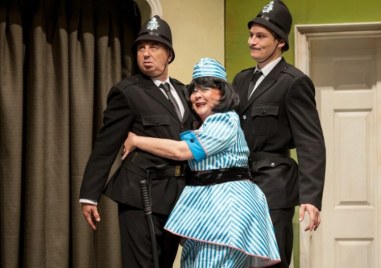 „Лъжци по неволя“ - пиеса с вход свободен в Сопот за любителите на театъра