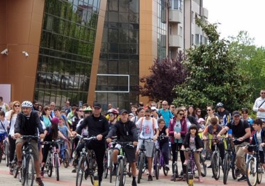 Откриват велосезона в Пловдив, кметът на “Тракия“ и Данчо Йовчев повеждат шествието