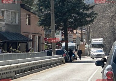 Катастрофа на пътя за Бачково, има блъсната мотористка