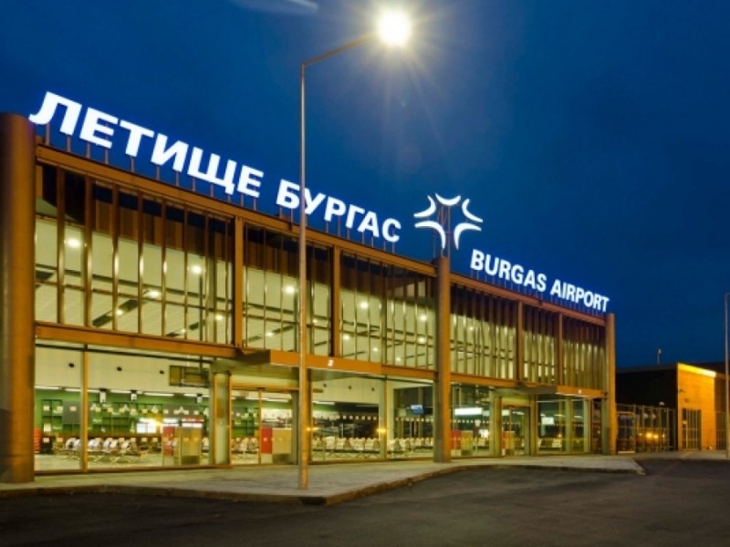 Летище Бургас посрещна първите чуждестранни туристи за сезона