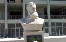 pametnikat-botev-se-varna-kolezha-383.png