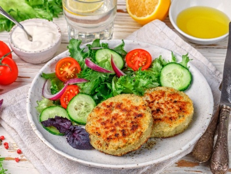 Кюфтенца с картофи, тиквичка и киноа на фурна - вкусни, диетични и подходящи за постите