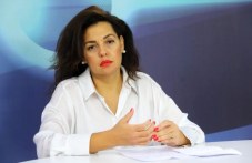politologat-tsvetanka-andreeva-da-100.jpg