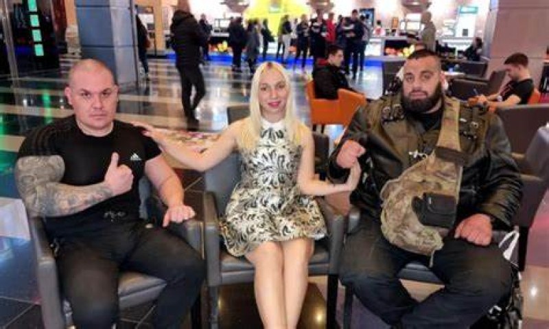 Емили получи самостоятелна килия, далеч от жени и мъже