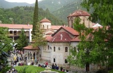 bachkovskiiat-manastir-ochakva-hiliadi-553.jpg