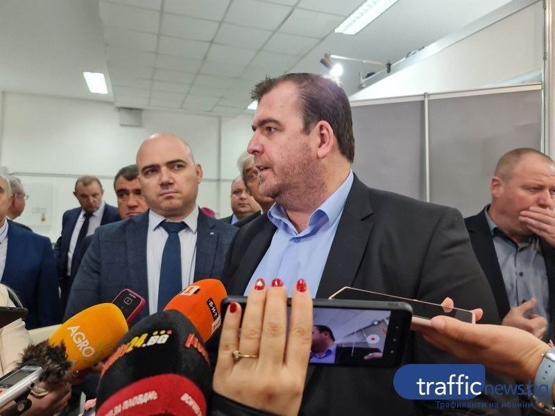 Земеделският министър в Пловдив: Обмисляме забрана за внос на украинско зърно