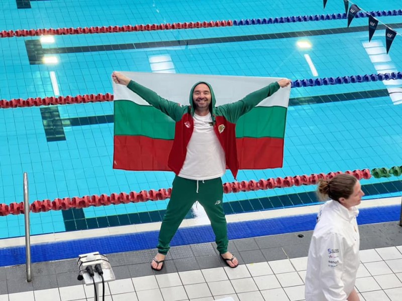 Журналистът Георги Пеев стана световен шампион по плуване за трансплантирани