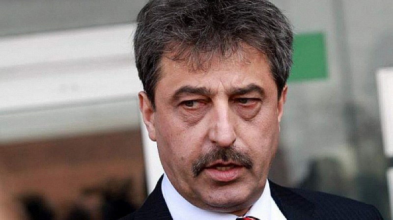 Иван Гешев пак пусна Цветан Василев за издирване с „Интерпол“