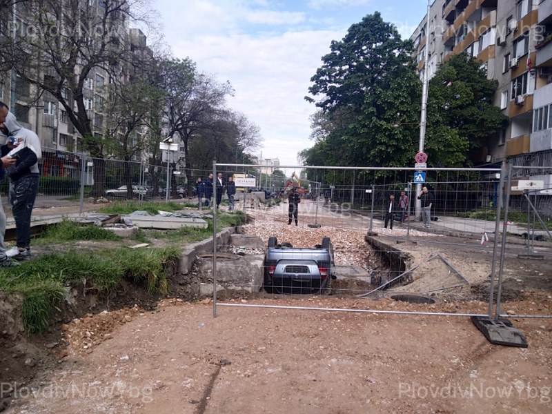 Колата, преобърната в изкоп в Кършияка, участвала в гонка още от Труд, шофьорът - пиян