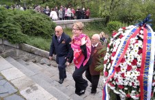 slava-rusiia-i-da-zhivee-putin-oglasiha-172.jpg