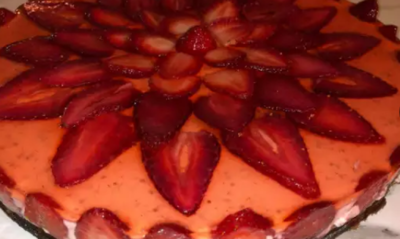 Чийзкейк с чиа и ягоди - вкусен пролетен десерт Чийзкейк с чиа и ягоди - вкусен пролетен десерт