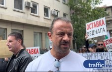 ako-ponedelnik-niama-ostavki-protestat-526.jpg