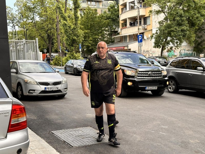 Бойко Борисов пристигна в Пловдив с отбора на “Витоша Бистрица“
