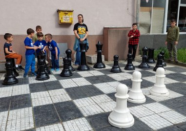 4-годишен асеновградчанин показа как се матира противник в два офицера на партия шах