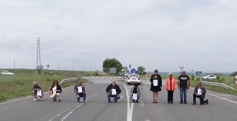 Протест срещу войната по пътищата в 20 града в страната