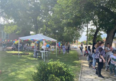 Страхотен празник със забавления и безплатен сладолед получиха децата в Брезово