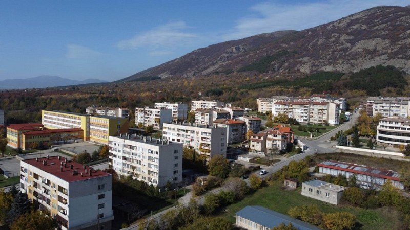 Община Карлово кандидатства за безплатно саниране на 30 сгради
