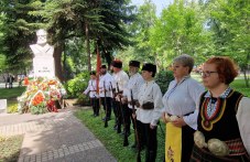 plovdiv-se-prekloni-pred-botev-i-012.jpg