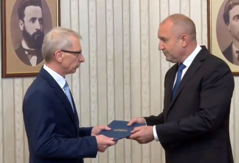 ПП-ДБ върнаха изпълнен мандата на Румен Радев