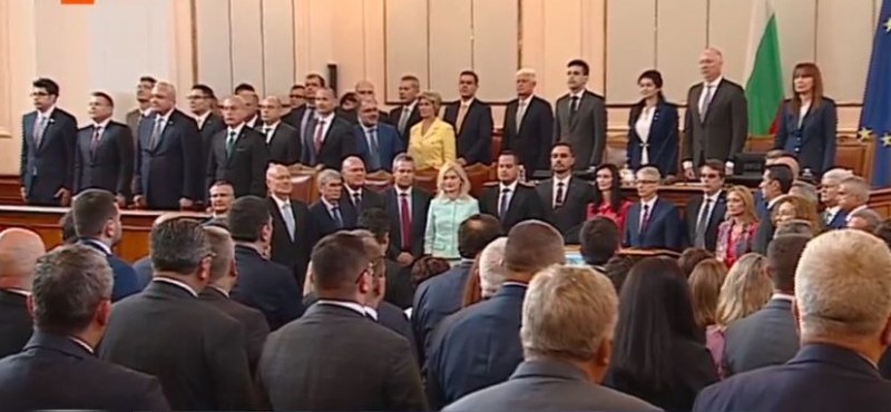 Честито! България има редовно правителство!