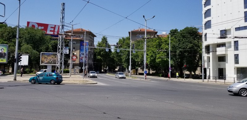 Пластмасова сачма уцели жена, докато шофира в Пловдив