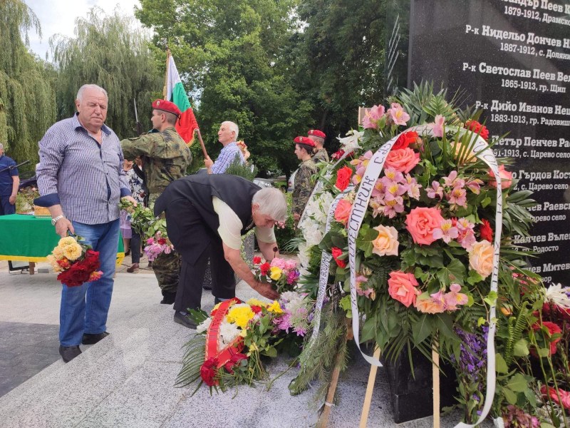 Наследници на загинали уважиха откриването на войнишкия паметник в Брезовско
