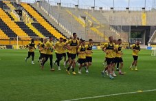 botev-zamina-bansko-grupa-18-futbolisti-635.jpg