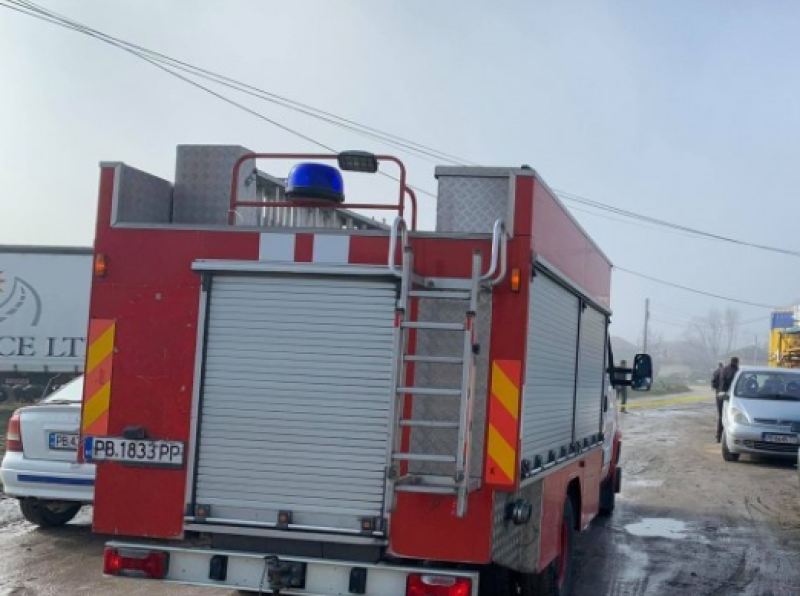 Пожар пламна в стая към стадион „Пловдив”