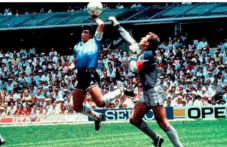 na-tozi-den-maradona-vkarva-2-gola-3-044.png
