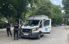 aktsiia-politsiia-blokira-dvizhenieto-816.jpg