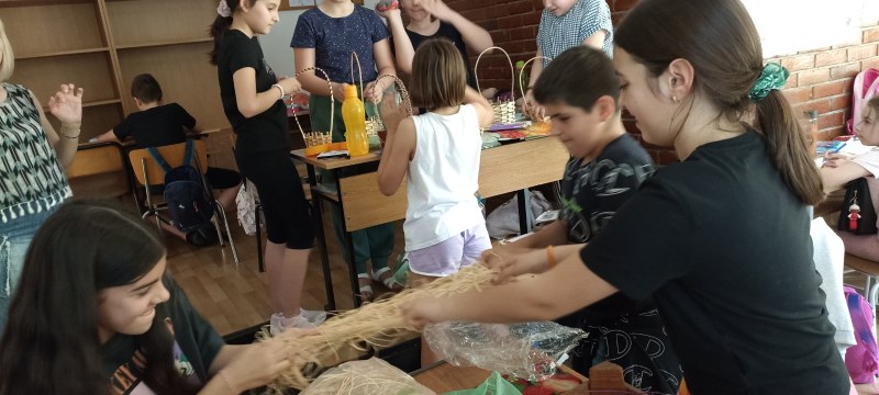 Театралната трупа към ОУ „Душо Хаджидеков“ кани на благотворителен спектакъл