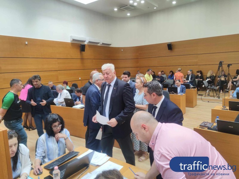 Хаос в Общинския съвет при обсъждането на най-важната точка