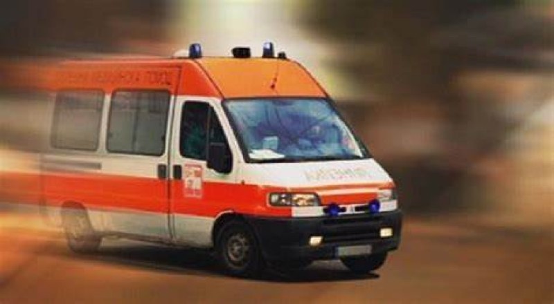 Жена с благодарствено писмо към лекарка в карловската болница