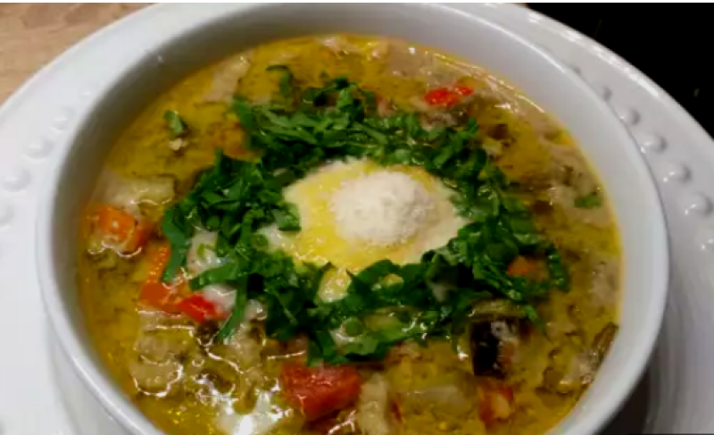 Лятна зеленчукова супа - богата на вкусове, лека, здравословна Лятна зеленчукова супа - богата на вкусове, лека, здравословна