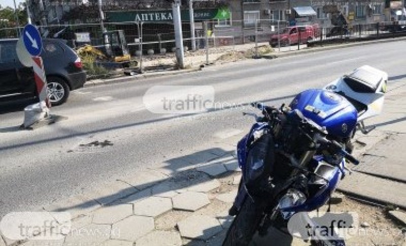 Арестуваха моторист без книжка, който си спретна гонка с полицията в Белозем