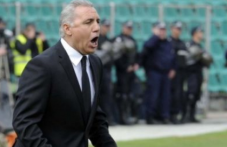 na-tozi-den-stoichkov-stava-trenyor-293.png