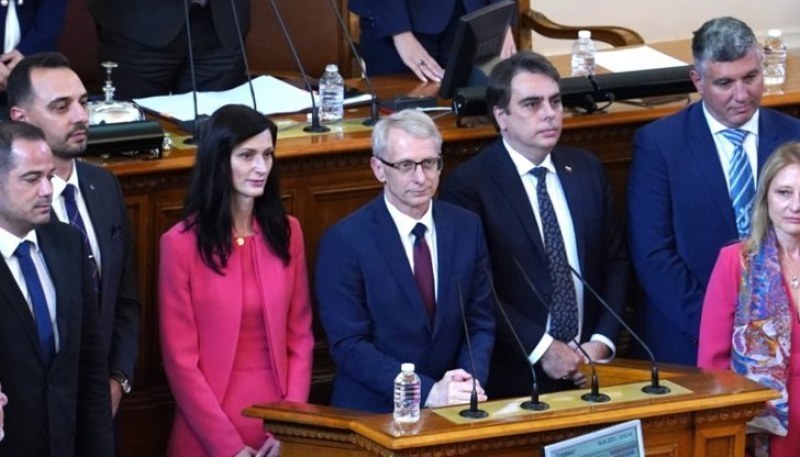 “Тренд“: 22% от българите оценяват положително правителството