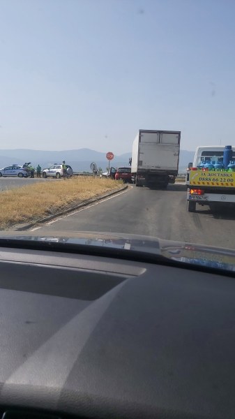 Катастрофа на пътя Пловдив - Стамболийски, има пострадала