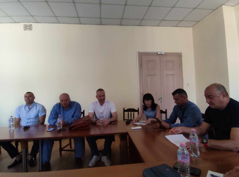 Частни охранителни фирми в Пловдив ще следят за дилъли на дрога в училищата