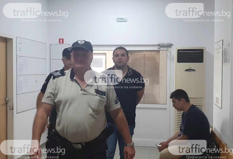 Симо, който преби жена си с тенис ракета, се споразумя за условна присъда