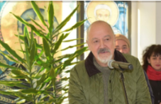 izvestniiat-plakatist-i-kurator-500.png