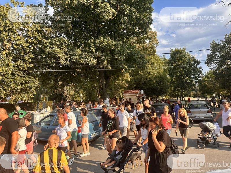 Протест в Цалапица заради убийството на Димитър, почти цялото село се събра