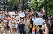 hiliadi-se-sabraha-pred-sada-plovdiv-da-401.jpg