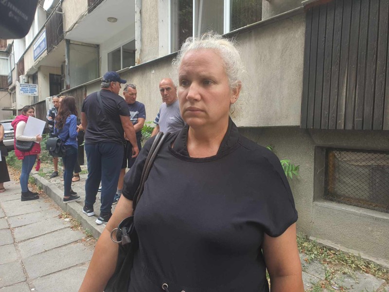 Майката на убития Митко остава неудовлетворена от разговора в прокуратурата