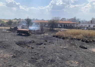 Разследват пожара в калояновското село Сухозем